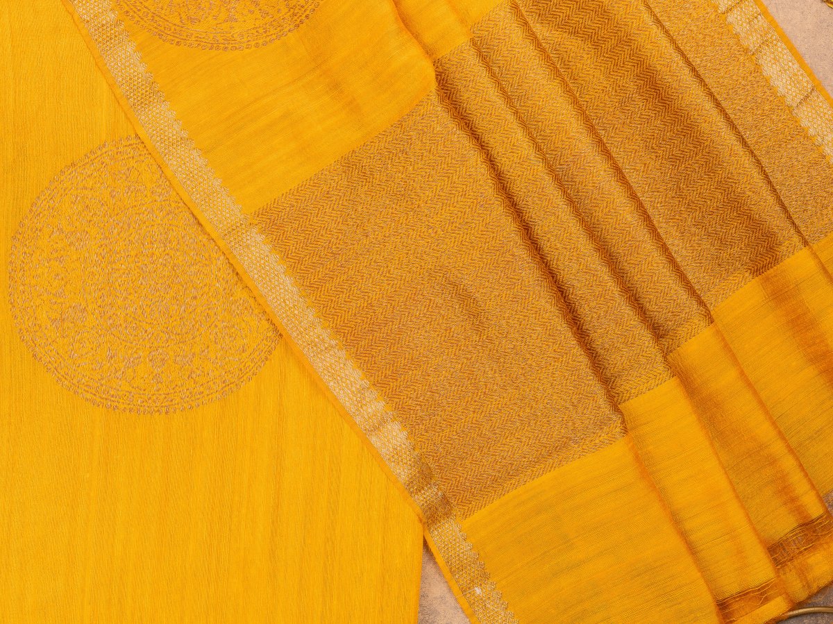 Best Traditional Tumeric Haldi Color Latest Silk Saree Blouse Design.